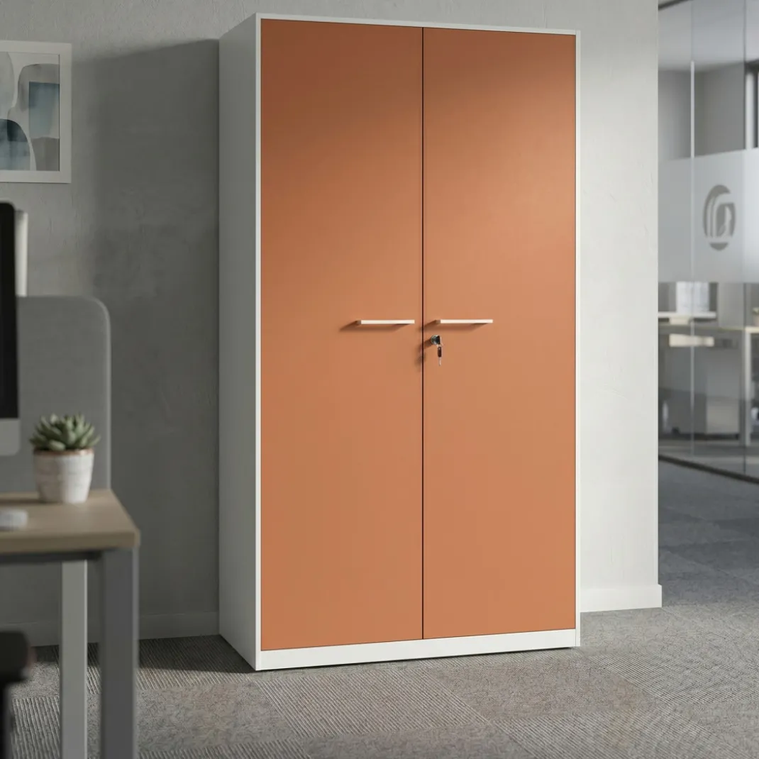 Armario metálico de oficina con puertas de melamina Strong 185x92cm, estructura blanca