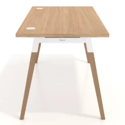 Mesa de despacho Arki, patas de madera maciza, fondo 80cm