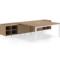 Mesa de oficina doble con pedestal estantes Kube, encimera única, estructura blanca