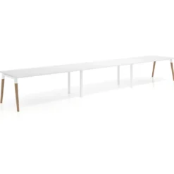 Mesa de oficina en continuidad Arki triple, patas de madera, fondo 100cm