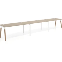 Mesa de oficina en continuidad Arki triple, patas de madera, fondo 80cm