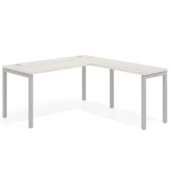 Mesa de oficina en L Kube fondo 68cm con ala estrecha, estructura aluminio