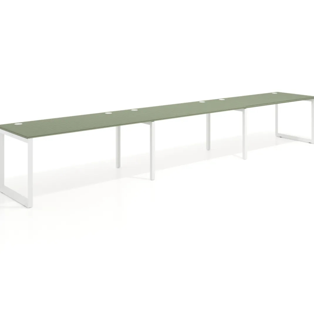 Mesa de oficina progresiva Delta triple, fondo 80cm, estructura blanca