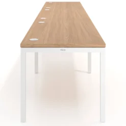 Mesa de oficina progresiva triple Kube, fondo 80cm, estructura blanca