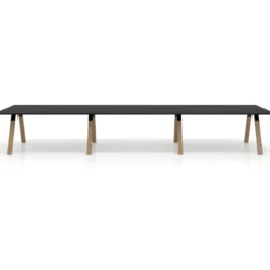 Mesa de oficina progresiva UvePro triple, fondo 100cm, estructura negra, patas de madera