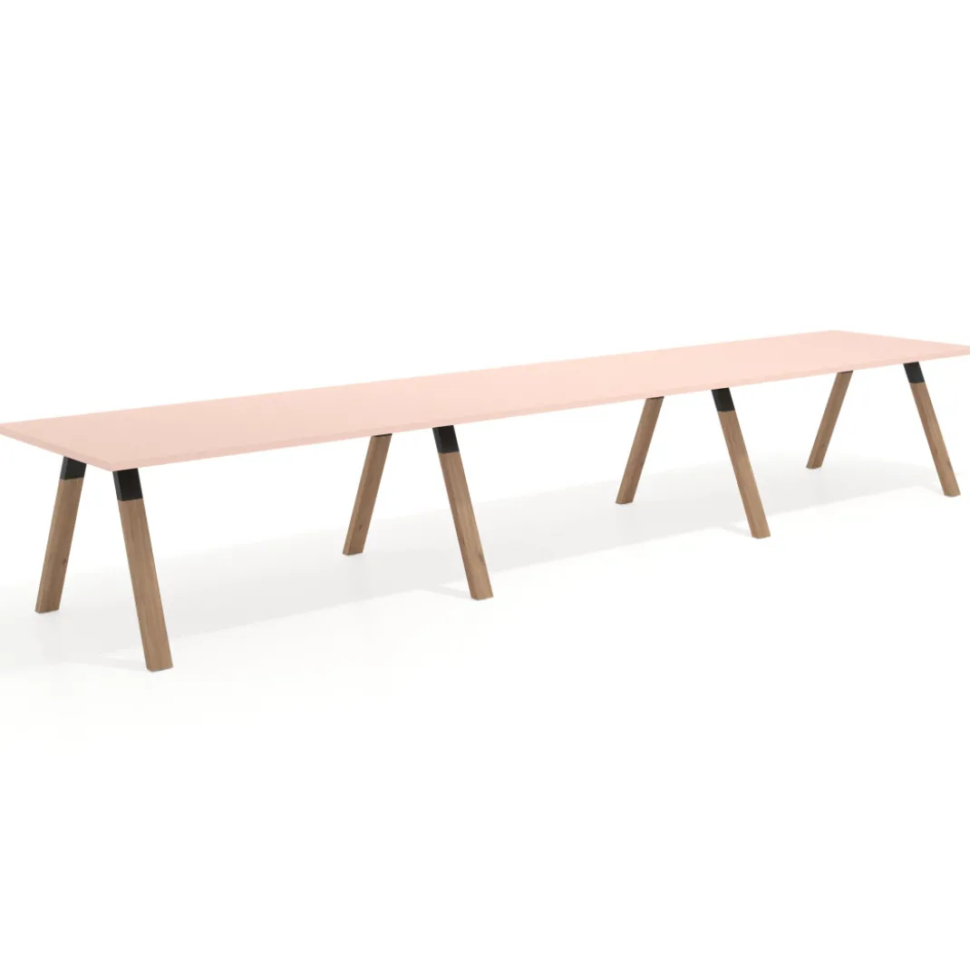 Mesa de oficina progresiva UvePro triple, fondo 100cm, estructura negra, patas de madera