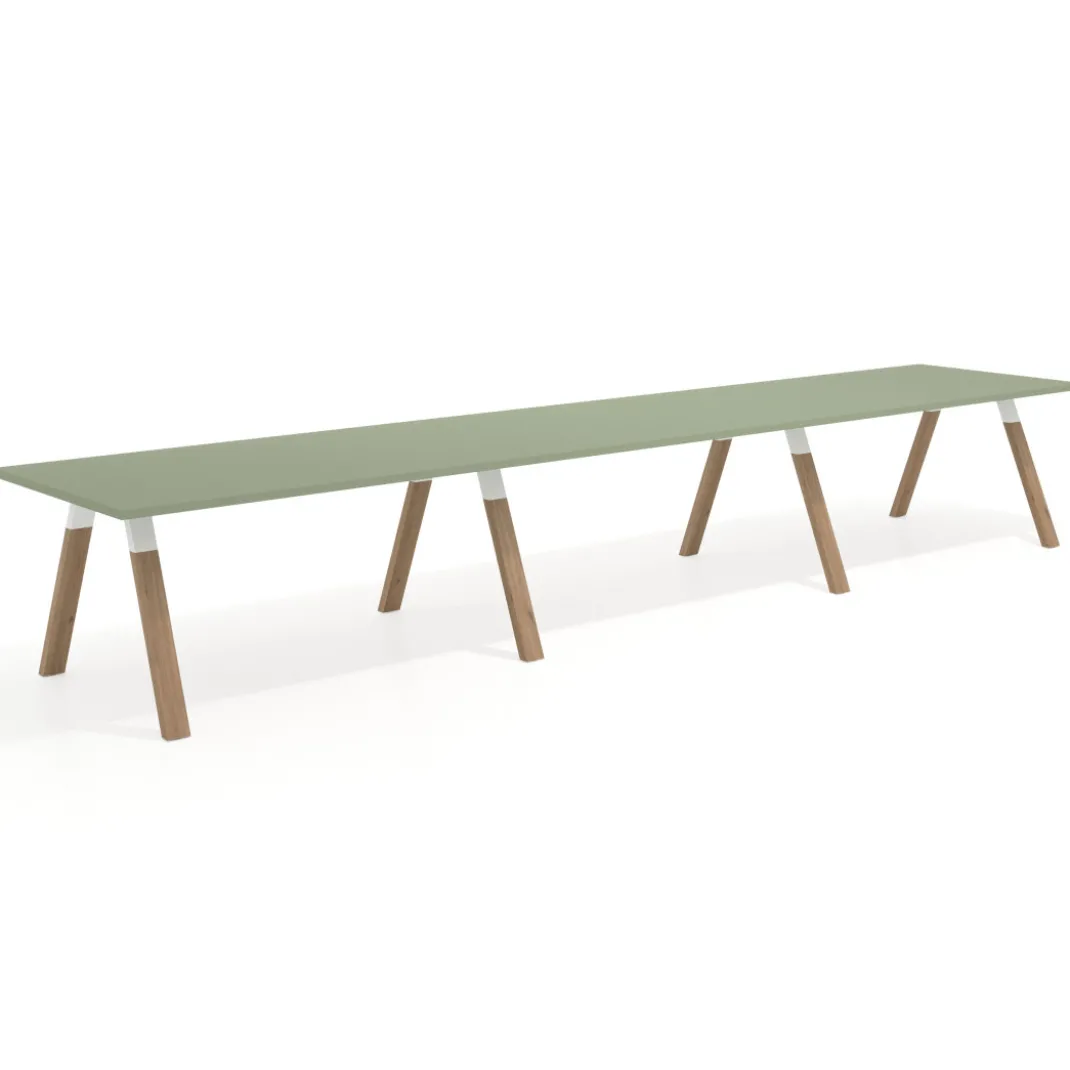 Mesa de oficina progresiva UvePro triple, fondo 100cm, estructura blanca, patas de madera