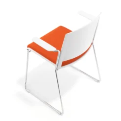Silla Confidente tapizada con brazos Lotus