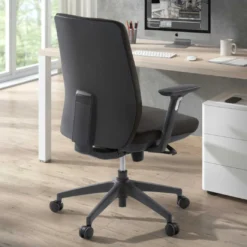Silla de oficina Wind, respaldo regulable, brazos 3D, tapizado